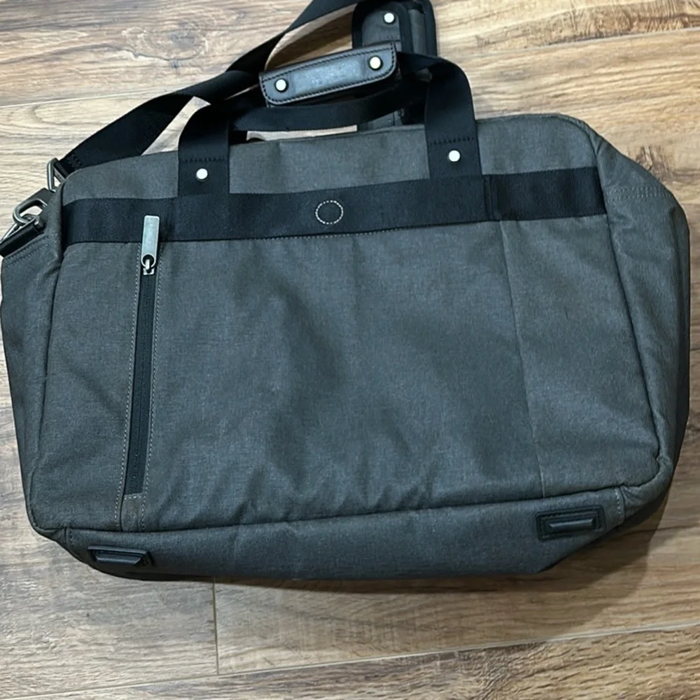 Briggs & Riley Navy Briefcase - Picture 4 of 7